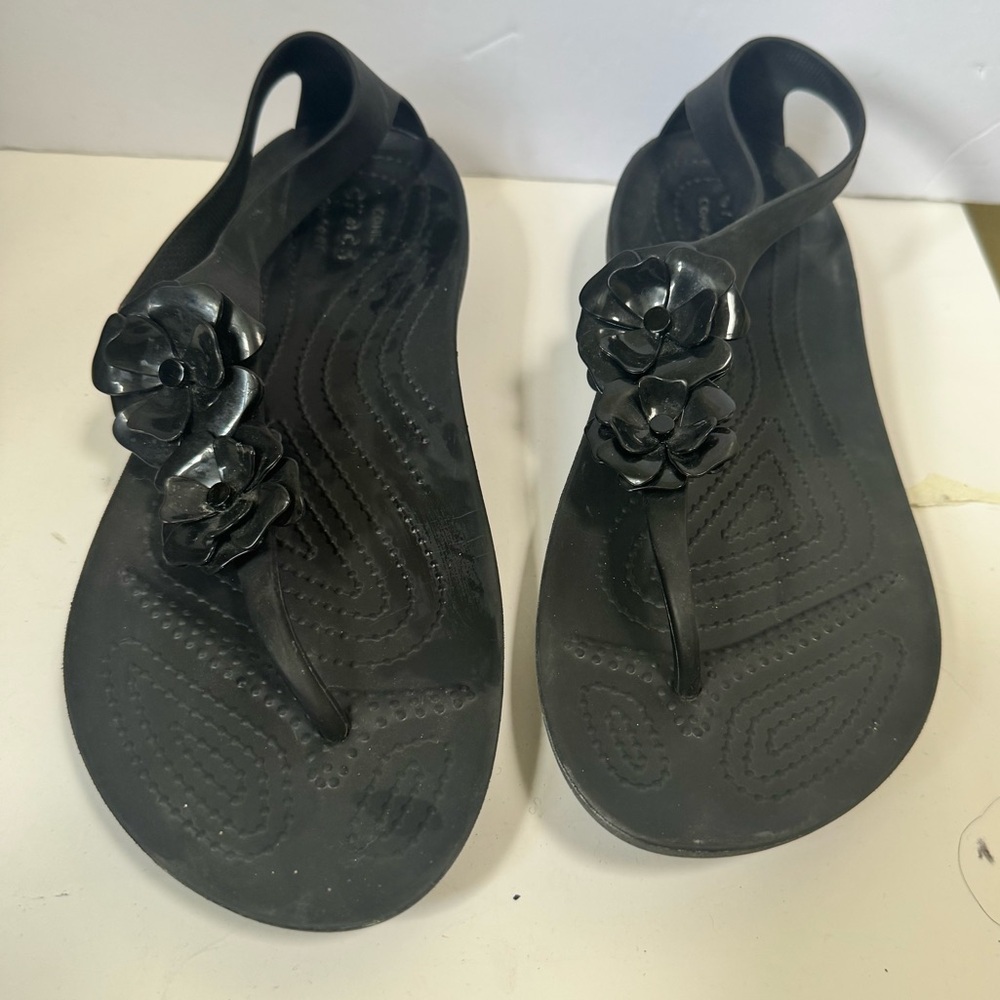 Crocs Serena Floral Embellished Flip Flop Sandals T Strap Flower Shoe Black 10 - Picture 3 of 13